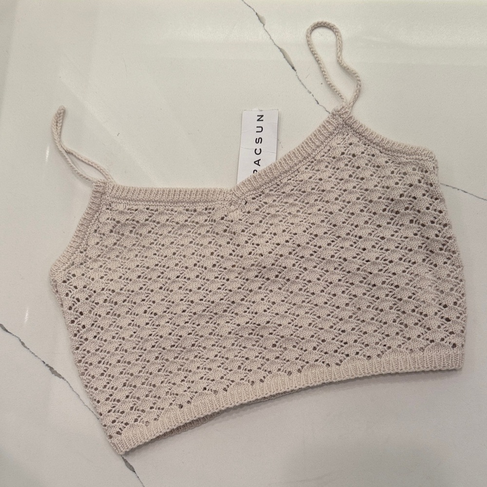 🌻3/$25‎ Lace Knit Crop Top